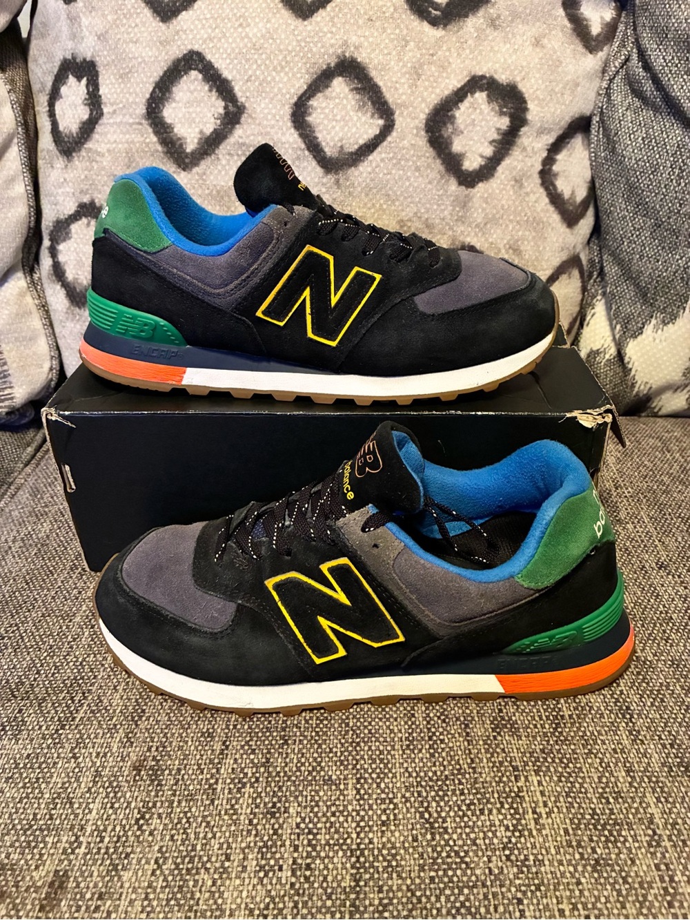 New Balance 574 Black Varsity/Green Size 9